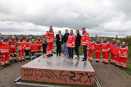 Die Fackel wird in Gronau auf dem ehemaligen Gelände der Landesgartenschau an den Kreisverband Borken übergeben.